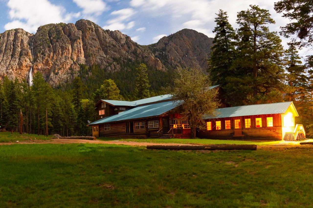 Corkins Lodge Chama 外观 照片