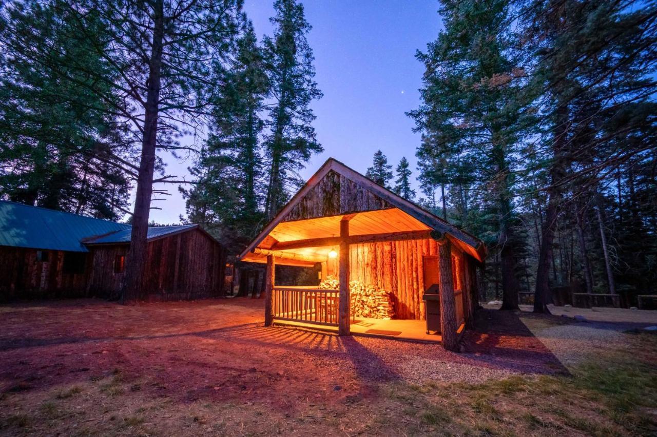 Corkins Lodge Chama 外观 照片