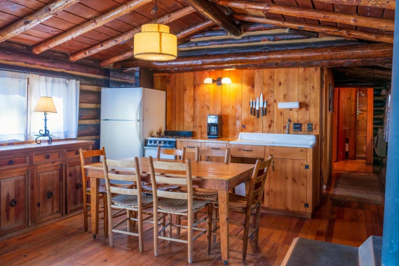 Corkins Lodge Chama 外观 照片
