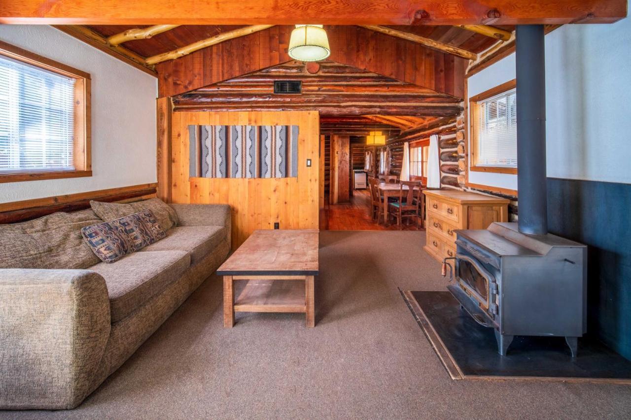 Corkins Lodge Chama 外观 照片