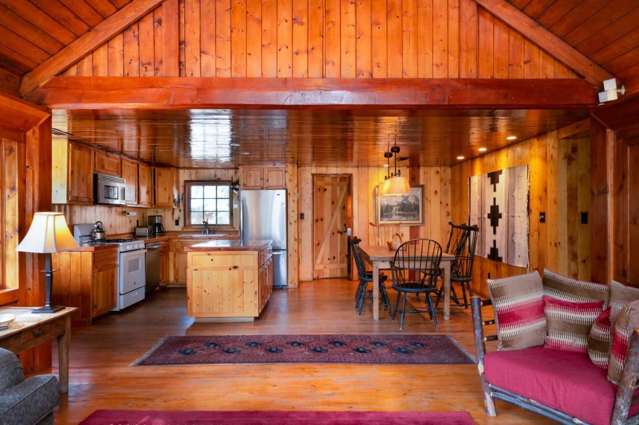 Corkins Lodge Chama 外观 照片